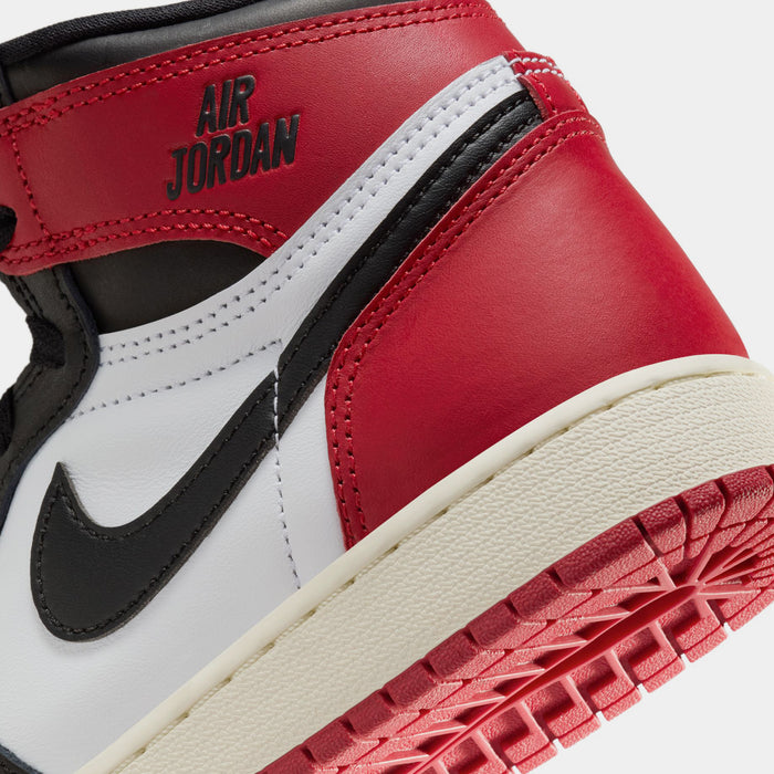 Air Jordan 1 Retro High OG Black Toe Grade School Lifestyle Shoes (White/Black/Varsity Red/Sail)