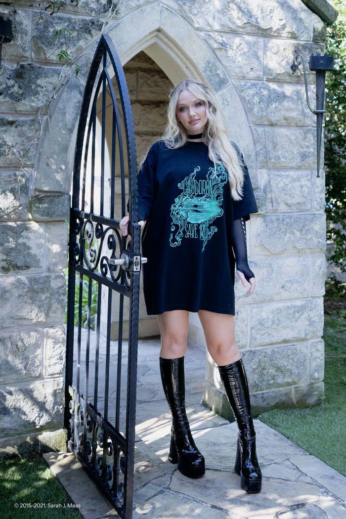 Sarah J Maas ACOTAR Cauldron Save Me cotton tee, A Court of Thorns and Roses inspired oversized t-shirt with puff print graphic, unisex fit and soft fabric, casual fantasy loungewear
