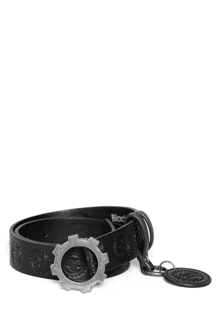 Model showcases Fallout x BlackMilk Cap Currency Belt inspired by Fallout’s post-apocalyptic currency, paired with modern BlackMilk style.