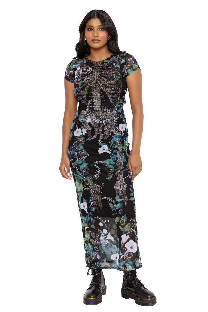 Fantasy witch inspired black mesh bodycon dress featuring creeping vines, serpent details and poisonous floral artwork. This dark fairycore dress blends whimsigoth and gothic romantic fashion with a fitted silhouette and elegant mid-calf length.