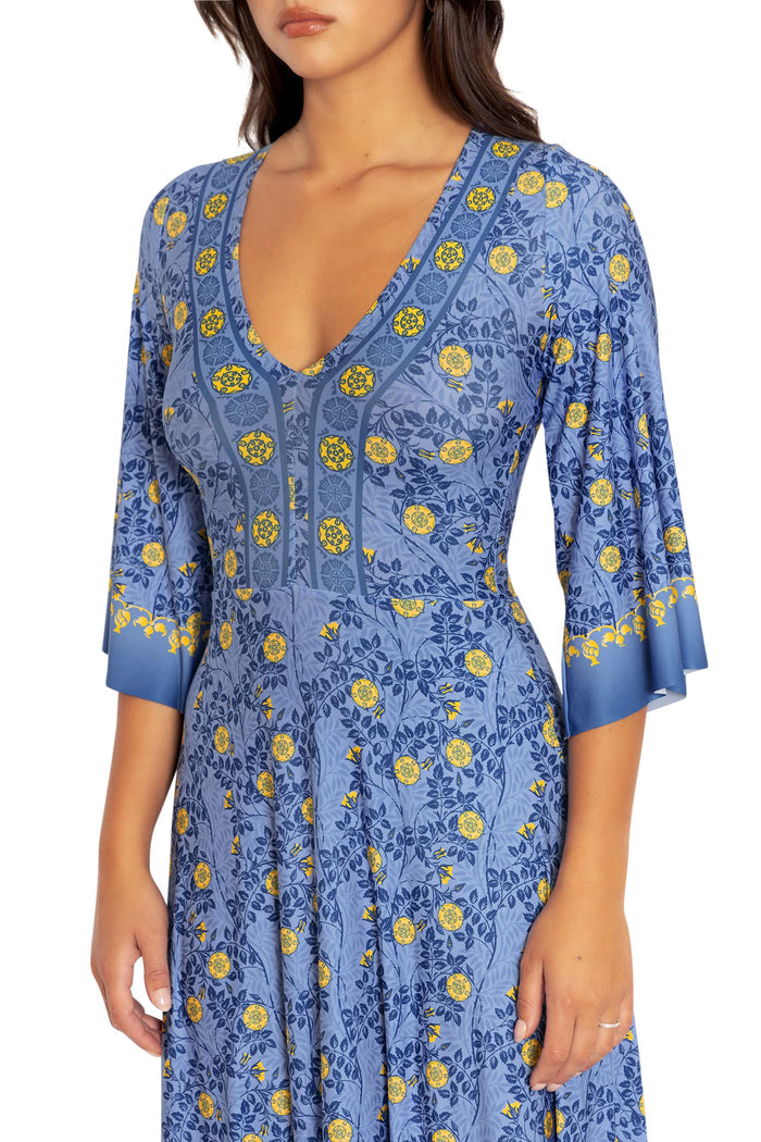 BlackMilk Clothing x Warner Brothers Game of Thrones - Margaery Tyrell  Sleeve Maxi Dress - Warner Bros. Merchandise - Collaboration apparel - Licenced.