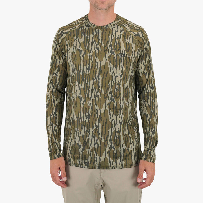 Bottomland $Model is 6'3" 195lbs Size L$