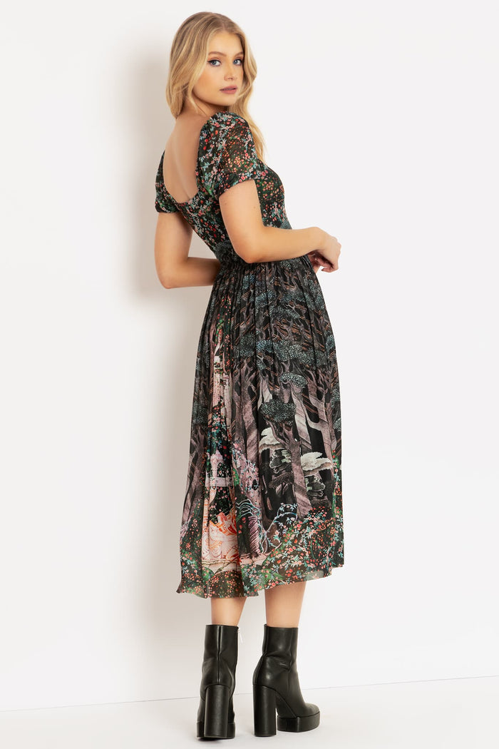 Nielsen Sleeping Beauty Short Sleeve Midaxi Dress