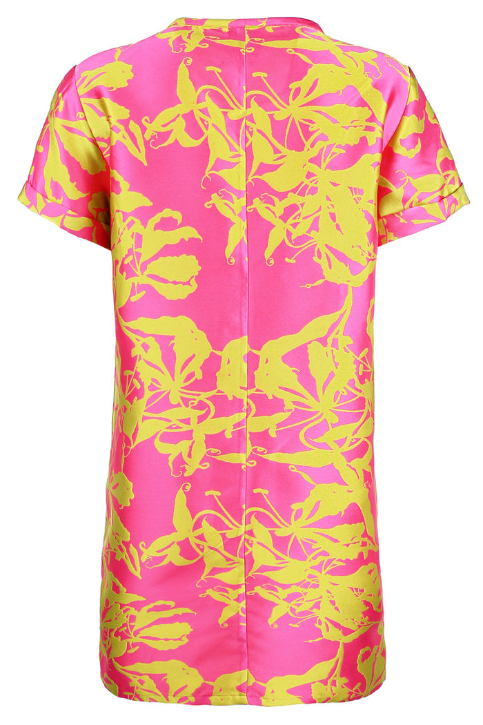 a back view of the Finley Shawn shirt dress with a yellow & pink floral print, jacquard fabric, short sleeves, shift silhouette, and knee-length hem.