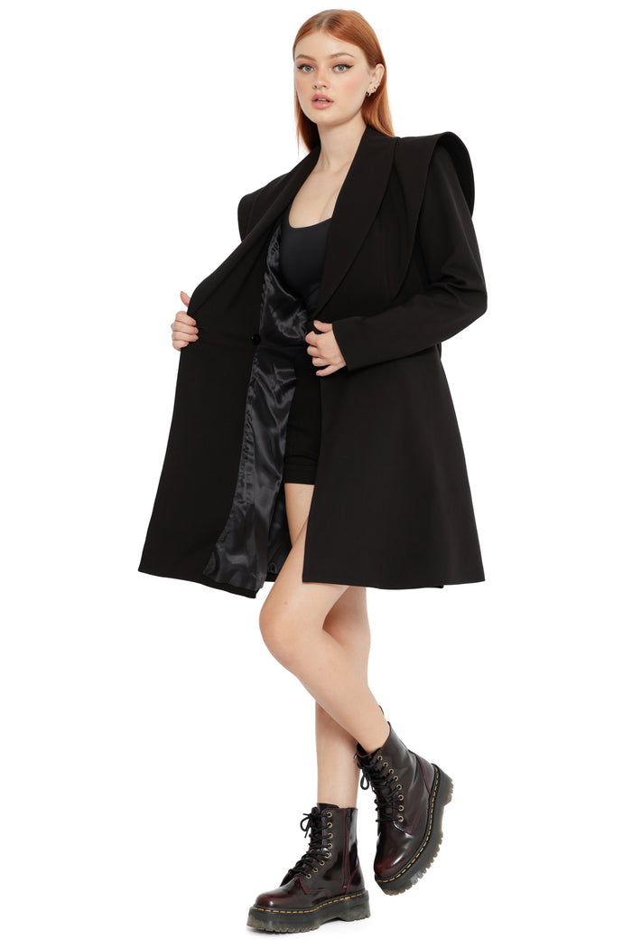 Silhouettes Black Coat