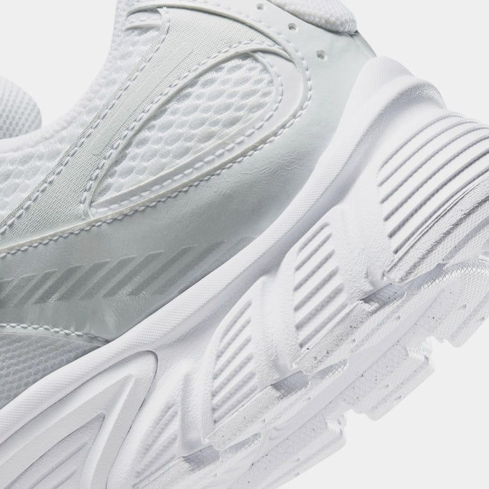 V5 RNR Mens Running Shoes (White/Metallic Silver)