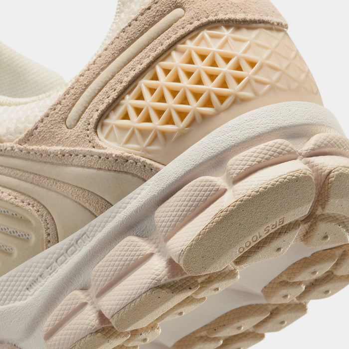 Vomero 5 Womens Running Shoes (Beige/Beach/Light Sail)