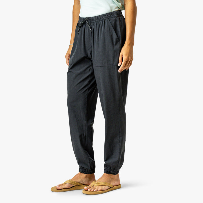 Black Heather,Steel Heather $Model is 5'7" Size M$