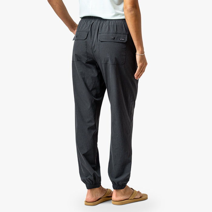 Black Heather,Steel Heather $Model is 5'7" Size M$